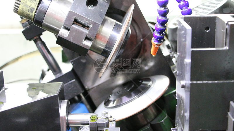 摇臂钻床与立式钻床：维修成本背后的考量因素**