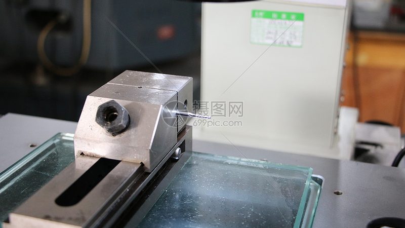 立式加工中心精度等级，如何精准匹配加工需求？**